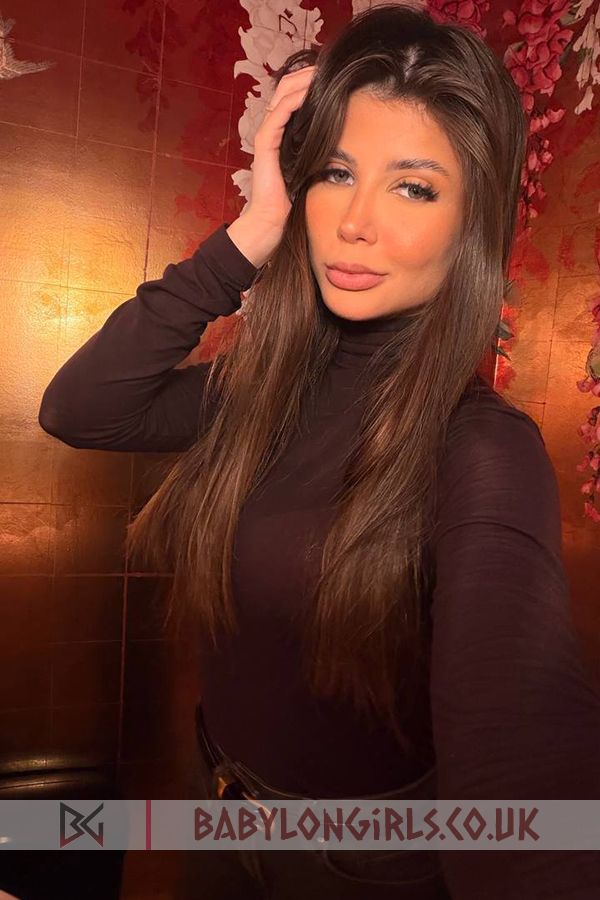 Priceless Senalda brunette 5ft 6, 34C