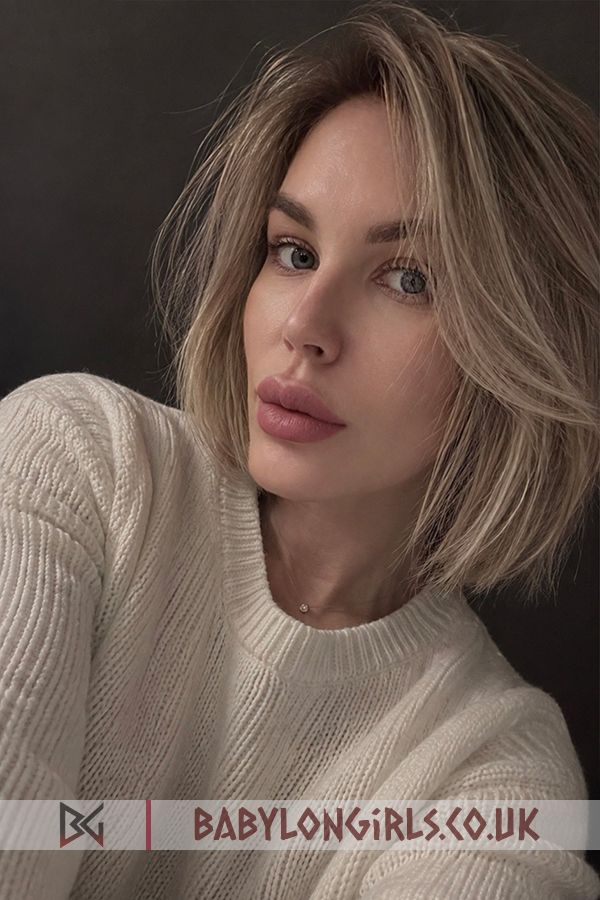 Antonia, 36C, sleek blonde 27 yrs