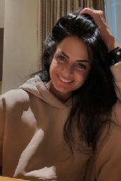 Titillating brunette Juliana 