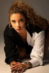 36 yrs Hally discreet brunette, 34C